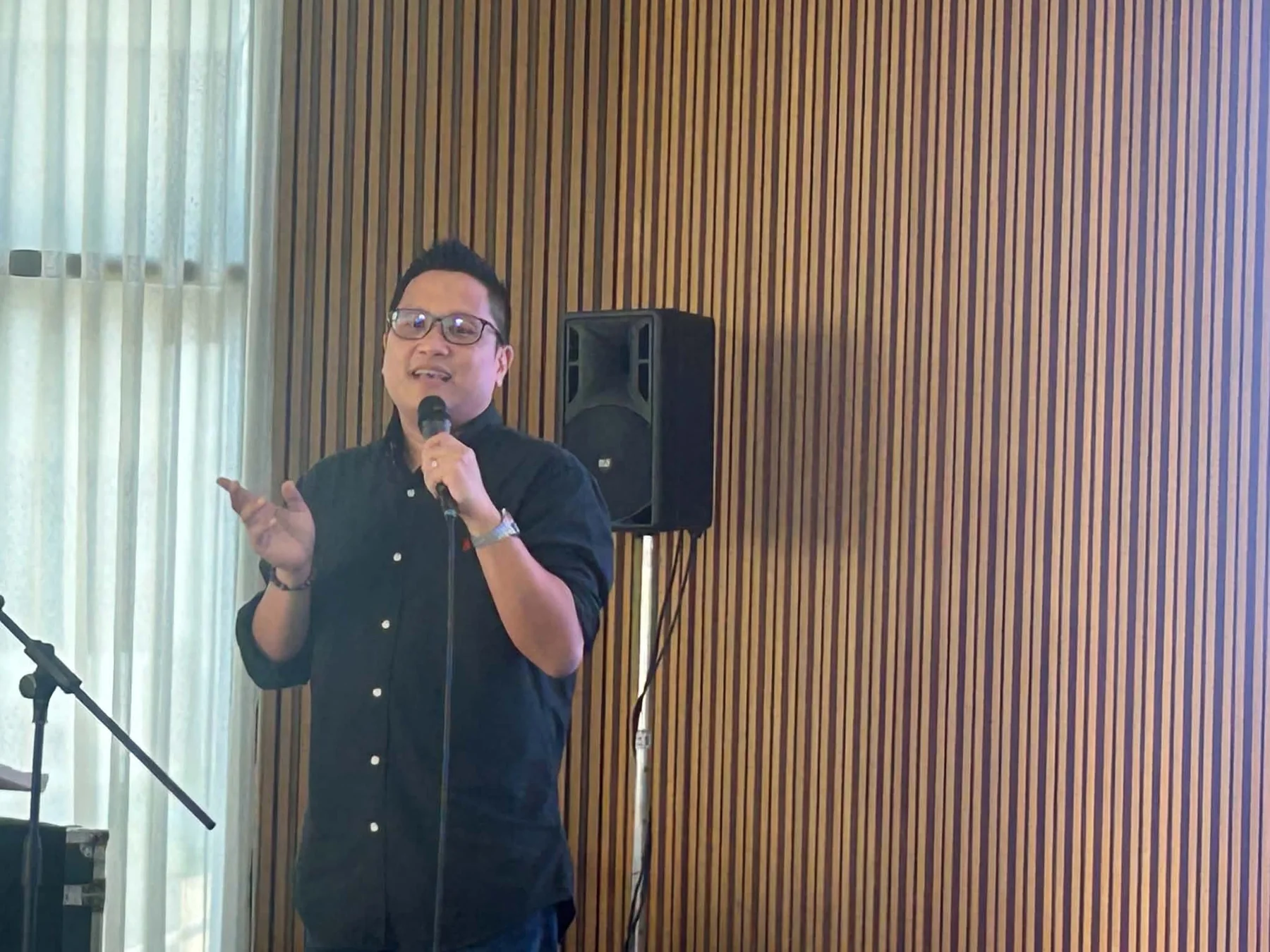 Jay Jaboneta speaking at the Barangay San Lorenzo Business Association event in Makati City