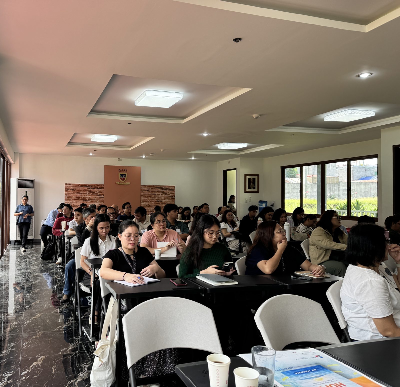 Full hall of educators at PAREF Rosehill during the Kenzo AI faculty session